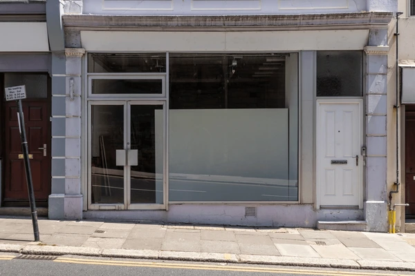 Commercial re-entry and lease enforcement